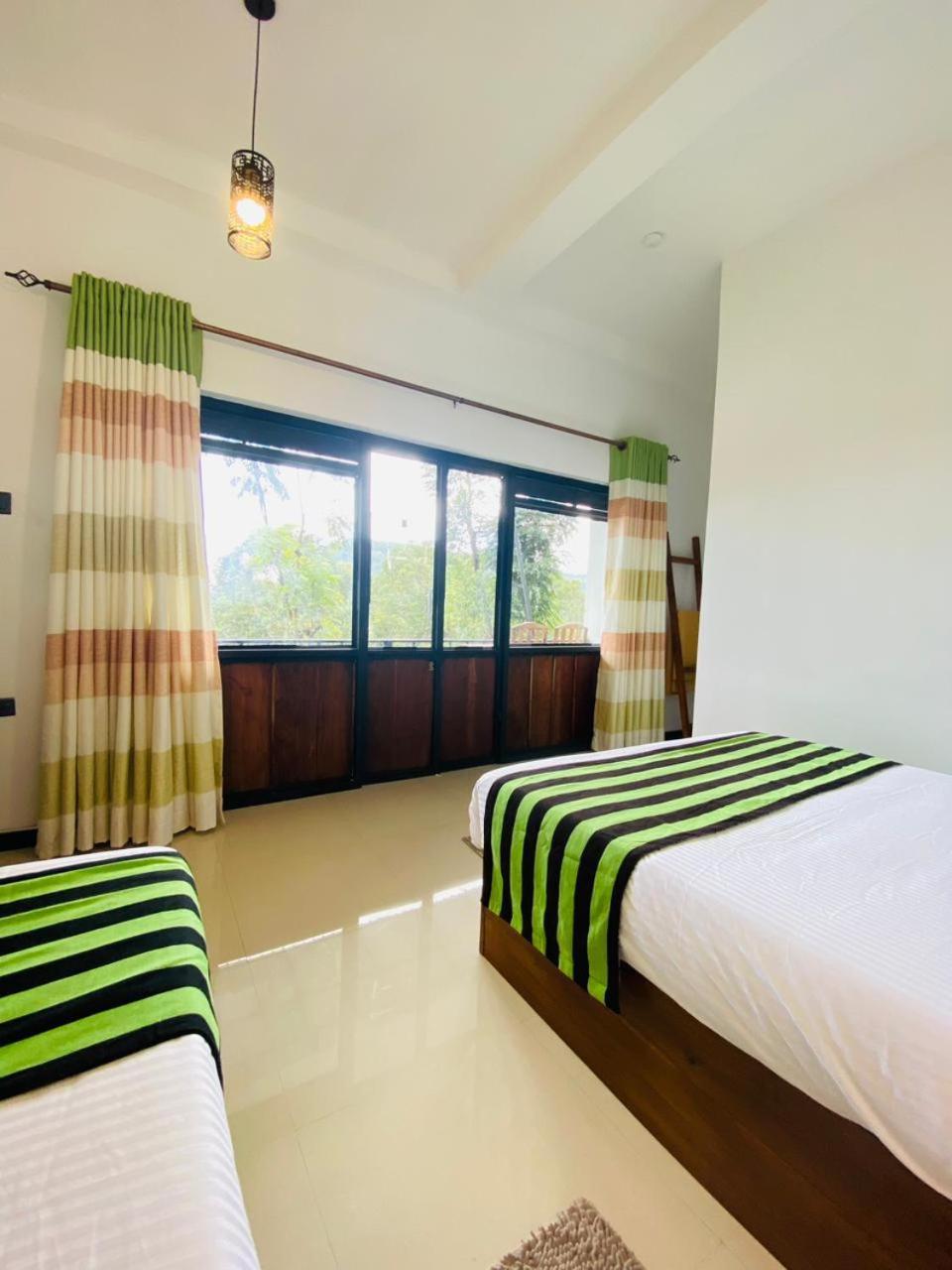 Cloudy Hill Cottage Ella Luaran gambar