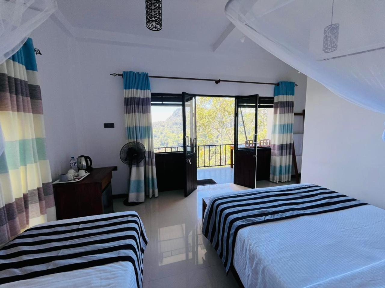 Cloudy Hill Cottage Ella Luaran gambar
